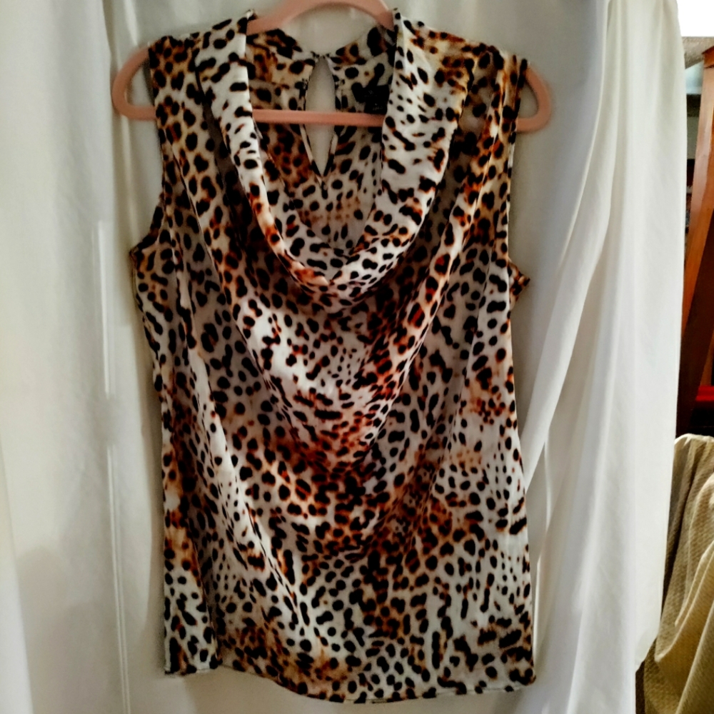 Worthington  Leopard Brown and Black Draped Top. Size L Pre-owned Excellent Cond